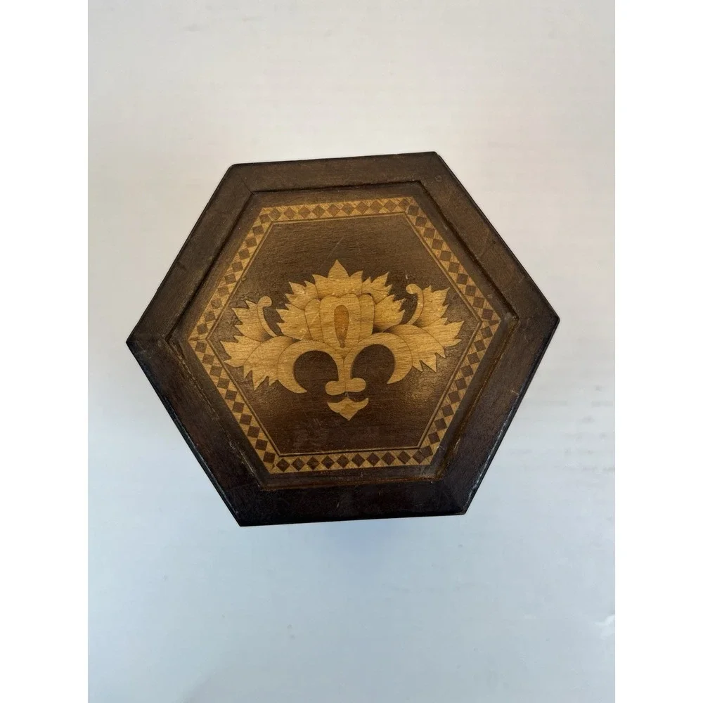 N/A vintage wooden